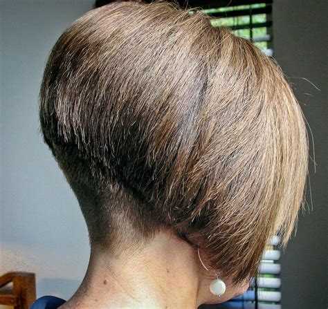 bob haircut short nape